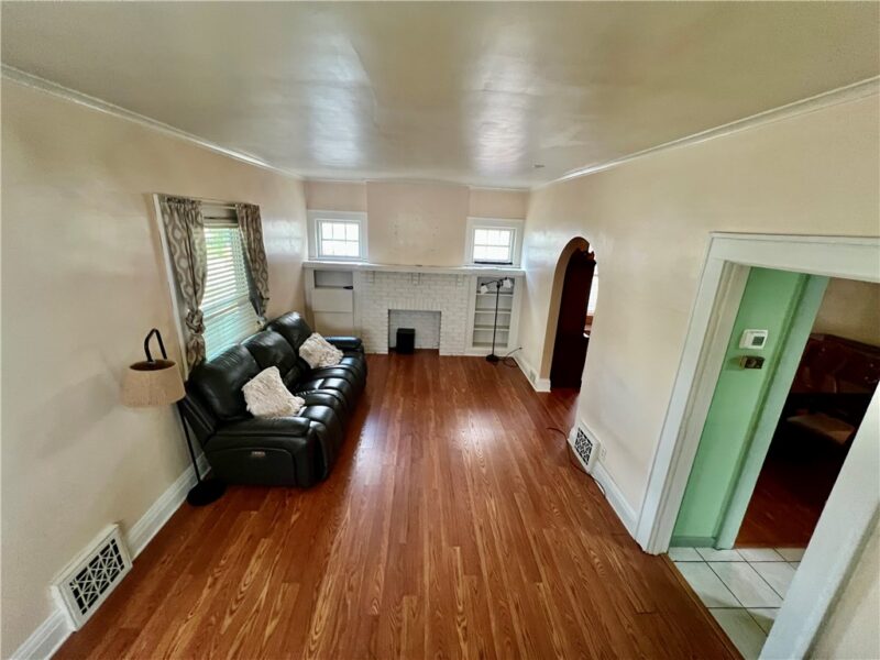306 E Northview Ave — photo 4