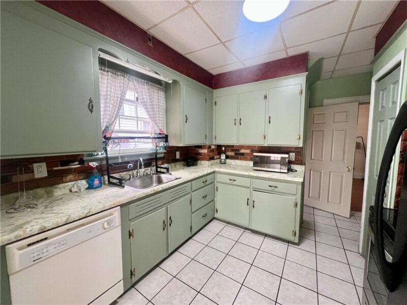 306 E Northview Ave — photo 7
