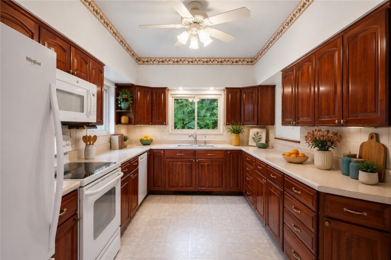 2273 Gray Ridge Rd — photo 8