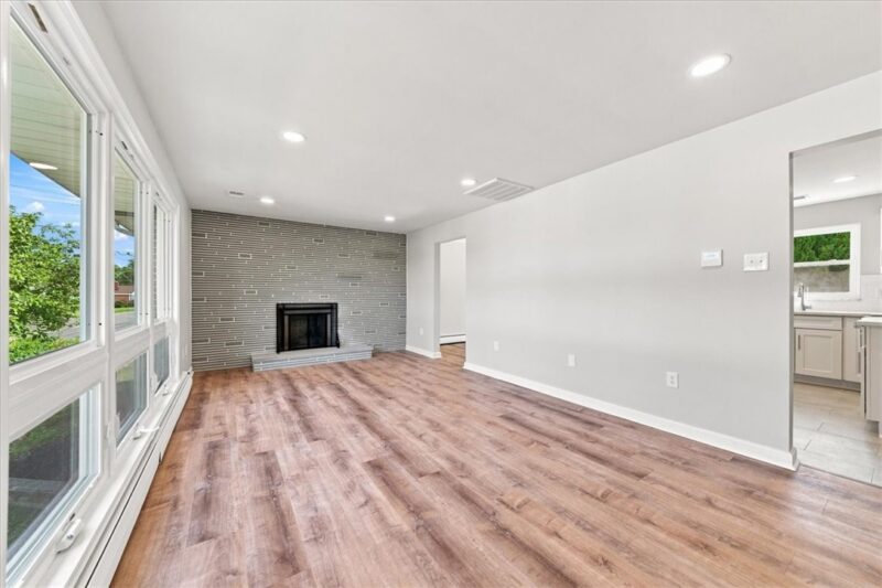 1106 Fairlane Dr — photo 5