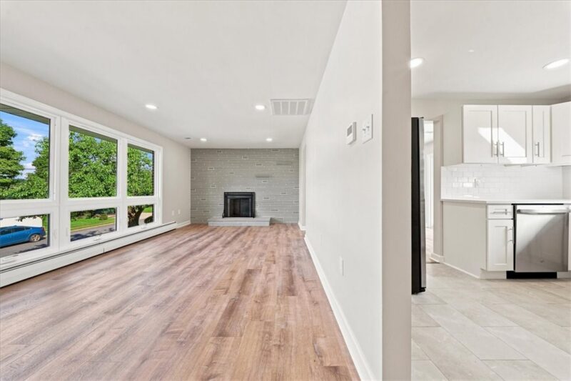 1106 Fairlane Dr — photo 6