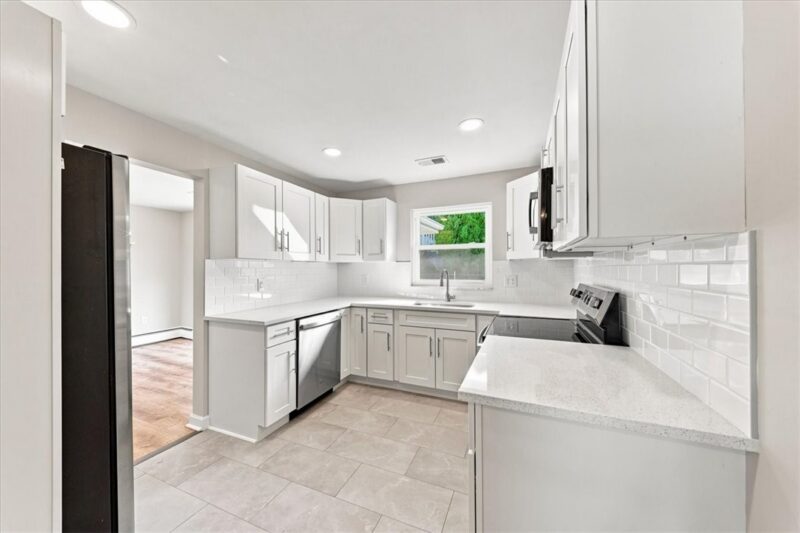 1106 Fairlane Dr — photo 7