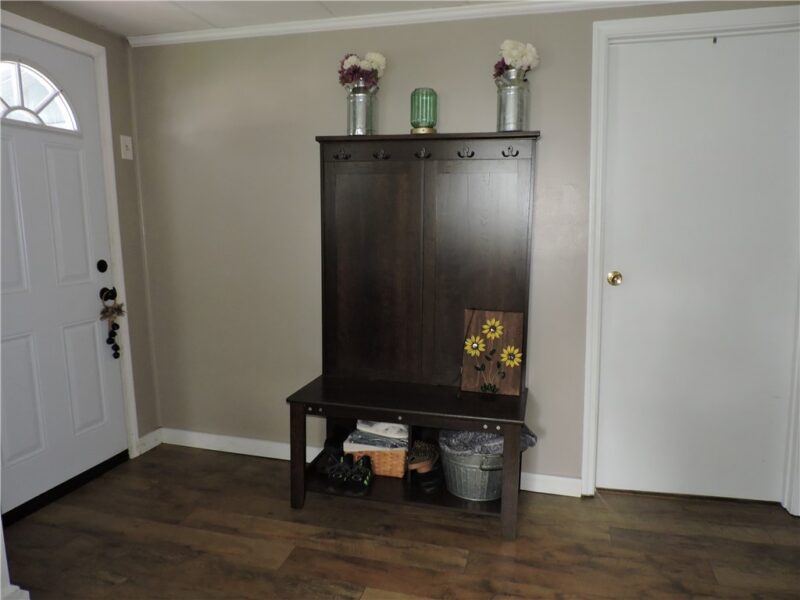 906 W Vine St — photo 4