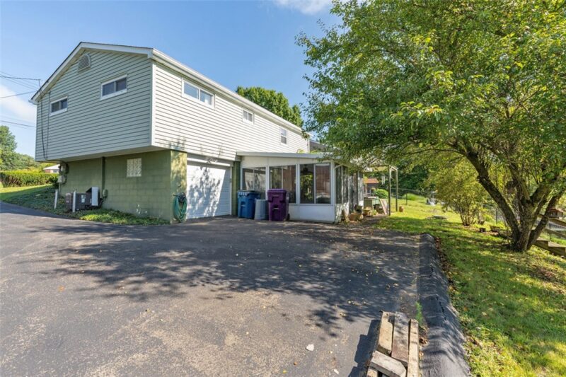 28 Monte Carlo Rd — photo 3