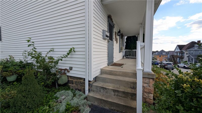1219 Poplar St — photo 2