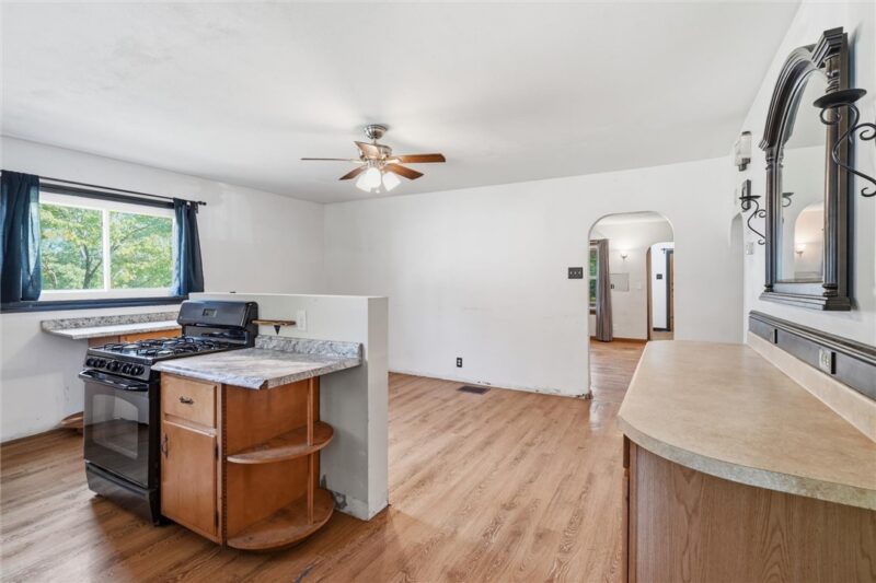 1114 Daisy Ln — photo 8