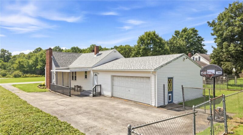 3710 Tamarack Dr — photo 3