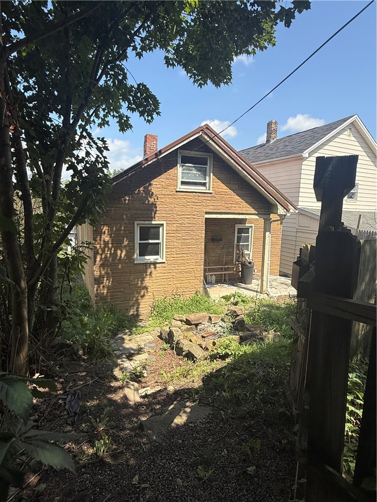 323 Summit Ave — photo 3