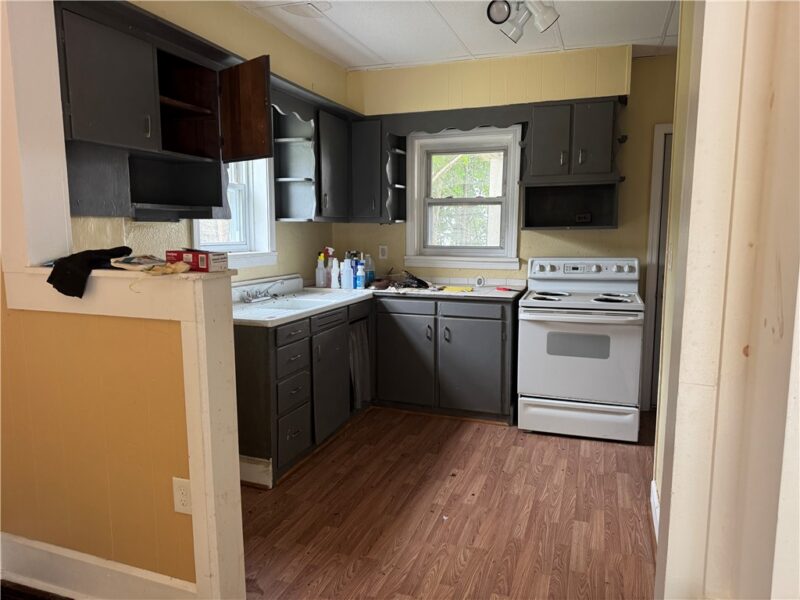 323 Summit Ave — photo 7