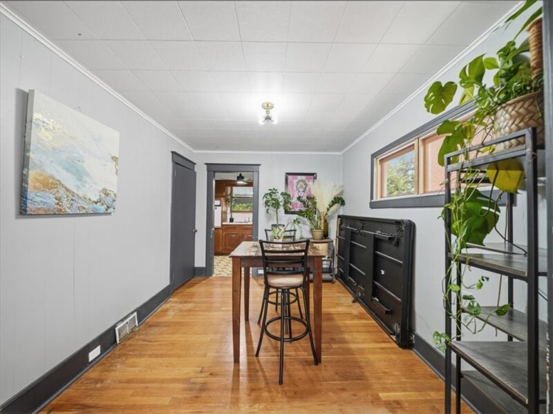 7909 Lloyd Ave — photo 6