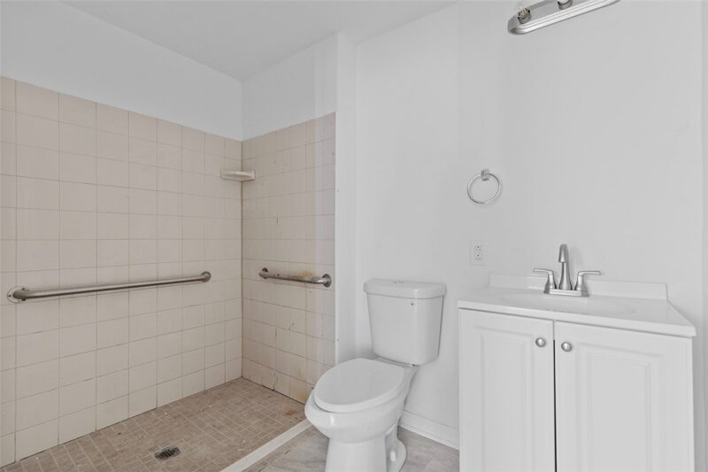 258 E Warrington Ave — photo 4