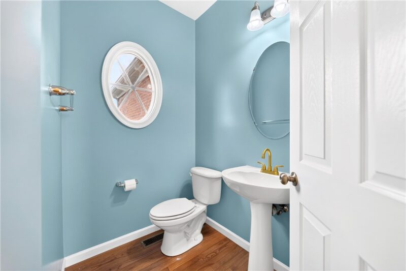 111 Walnut Dr — photo 5