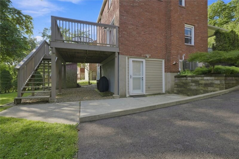 863 Middle Rd — photo 5