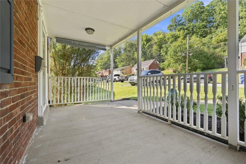 863 Middle Rd — photo 7