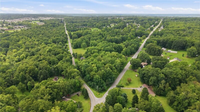 5,6,7 & 8 Clarksville Rd — photo 4