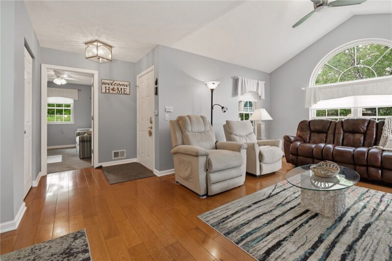 106 Pony Dr — photo 4
