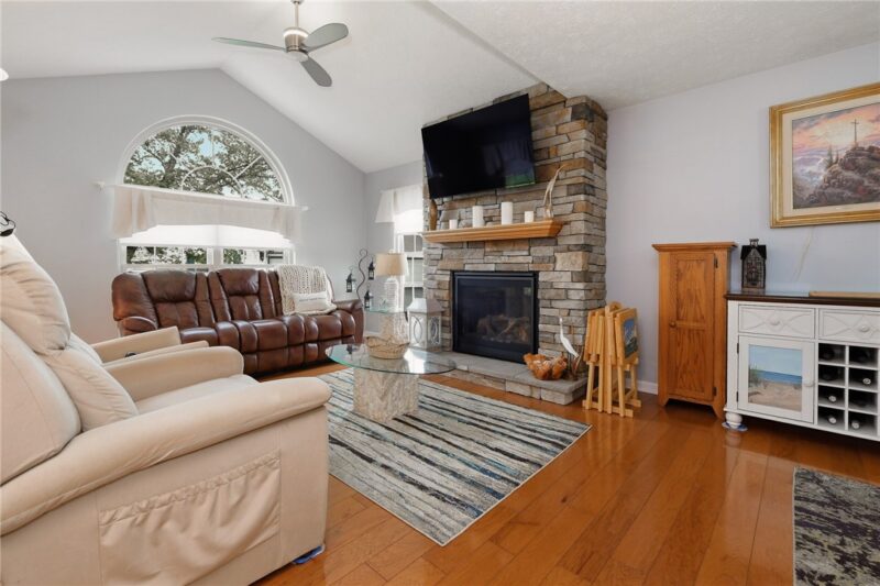 106 Pony Dr — photo 5
