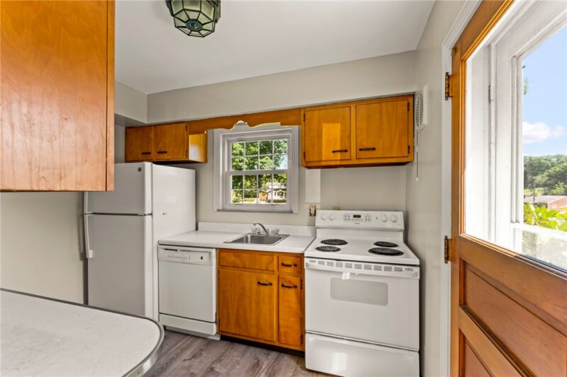 4545 Echo Glen Drive — photo 8