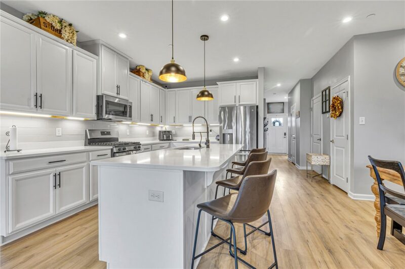 2056 Cade Dr — photo 8