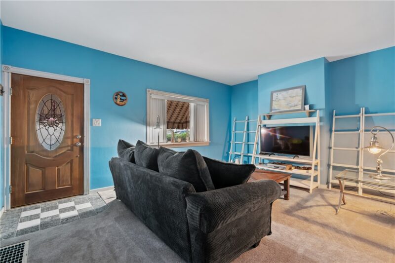 4236 Haldane St — photo 4