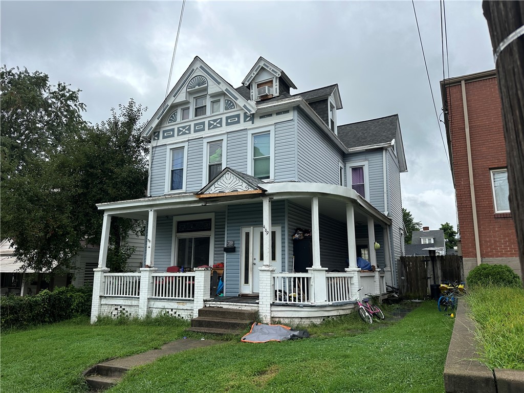 469 Center Avenue — photo 1