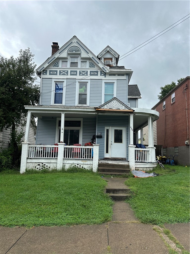 469 Center Avenue — photo 2