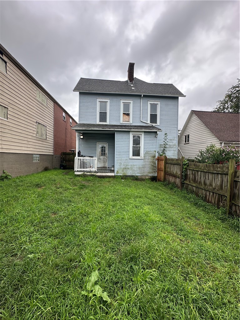 469 Center Avenue — photo 3