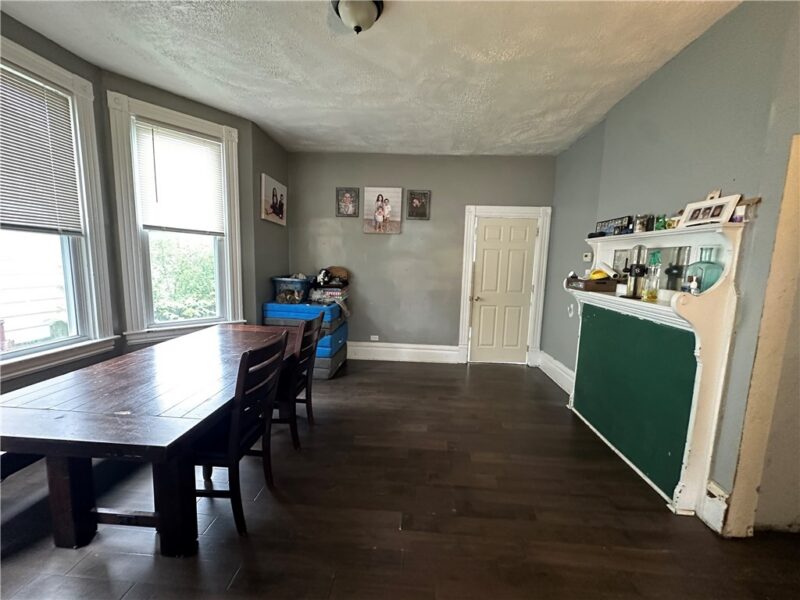 469 Center Avenue — photo 8