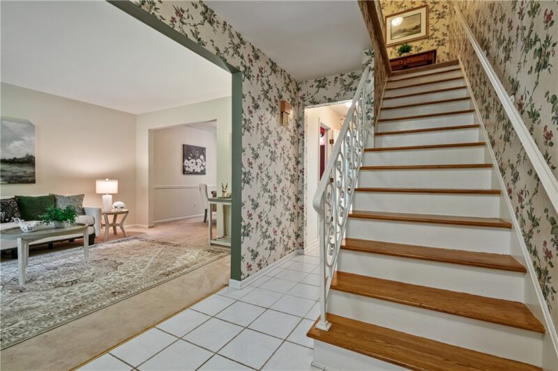 1818 Foxcroft Ln 805 — photo 3