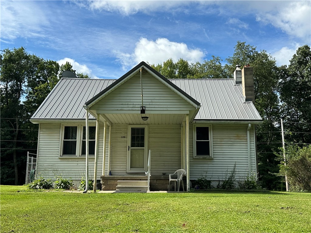 120 Maple Rd — photo 1