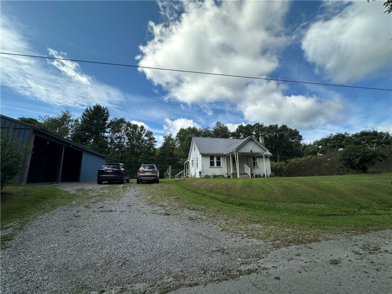 120 Maple Rd — photo 3