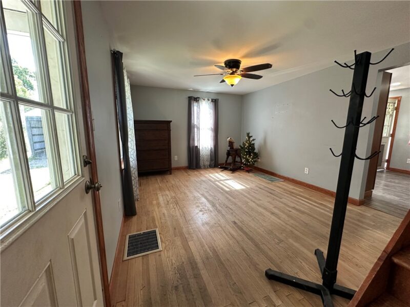 120 Maple Rd — photo 8