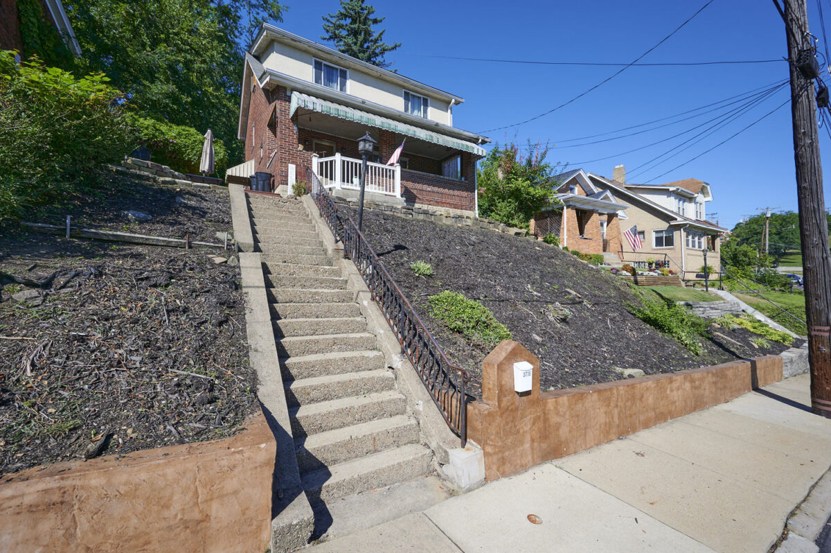 3716 Woodrow AVENUE — photo 1