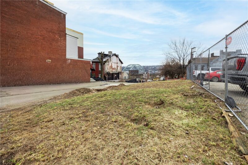 2106 5th Ave — photo 4