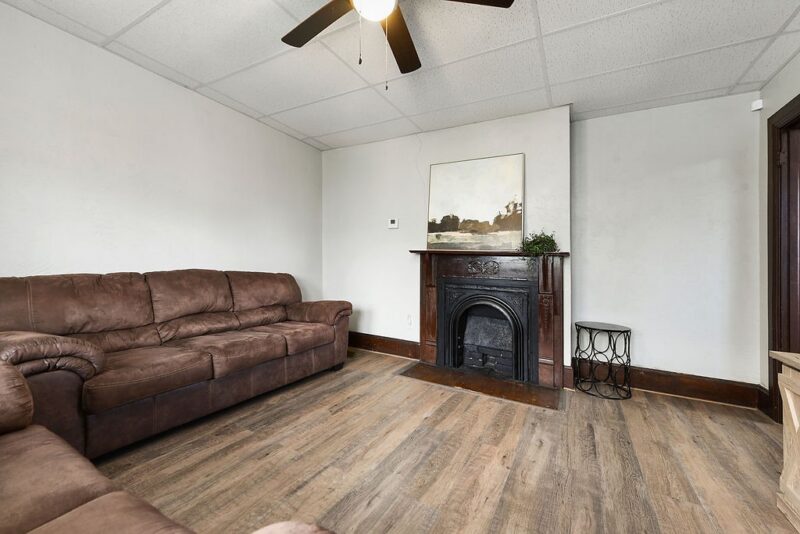 120 E Coffee St — photo 5
