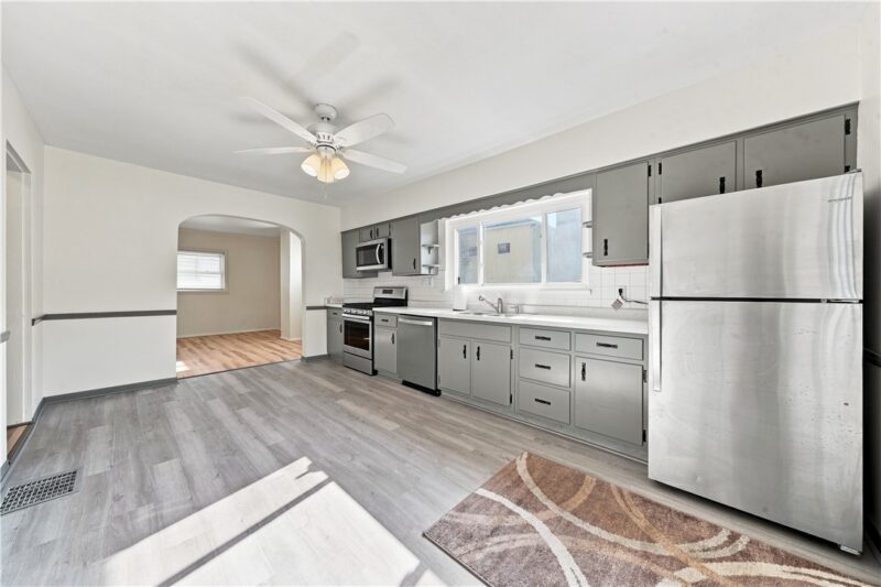 403 Steck St — photo 3
