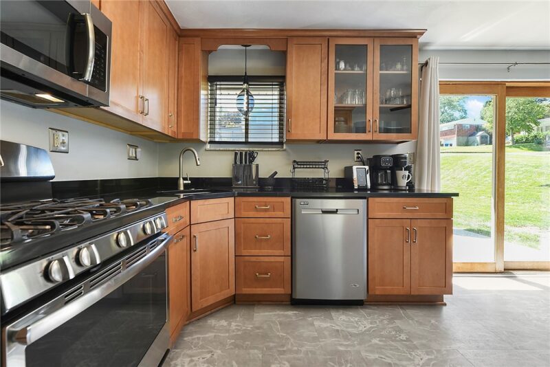 202 Fiesta Dr — photo 6