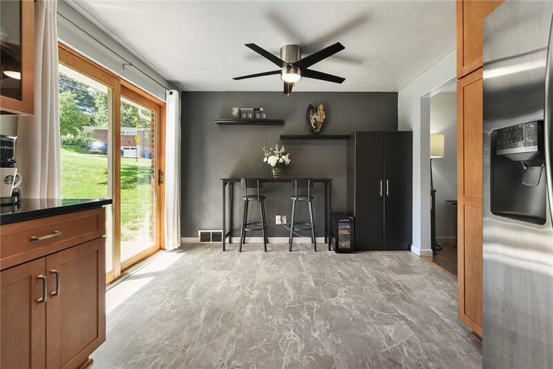 202 Fiesta Dr — photo 8
