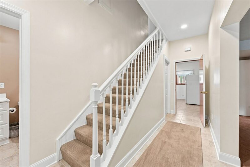 1410 Maple St — photo 4
