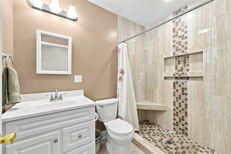 1410 Maple St — photo 5