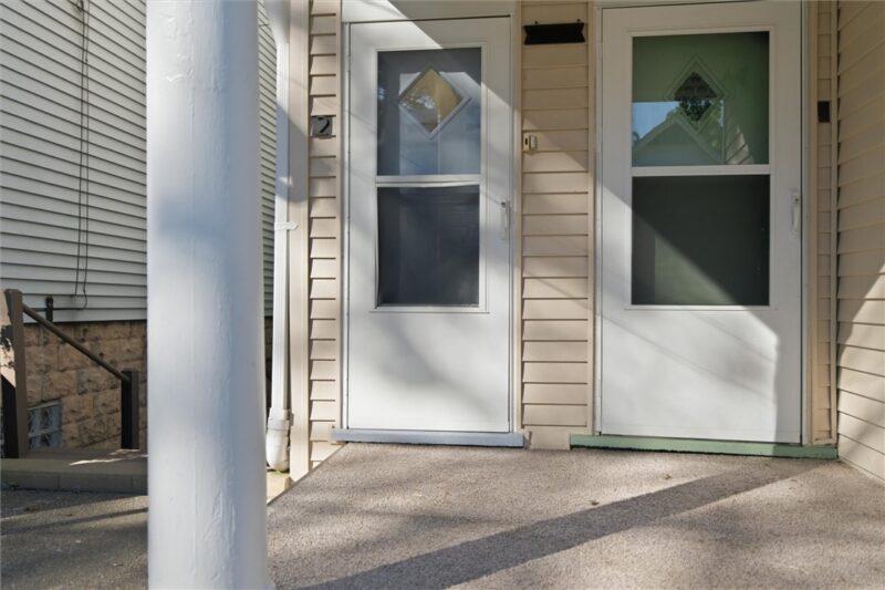 1124 Woodbourne Avenue — photo 2