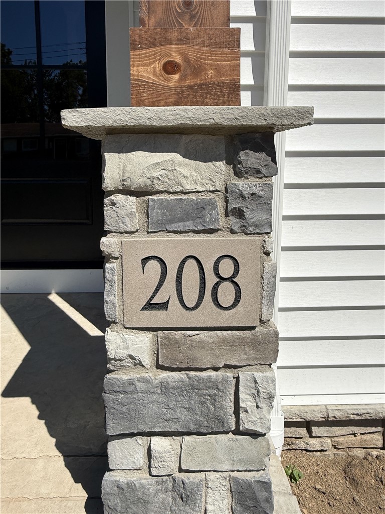 208 Grant Ave. — photo 5