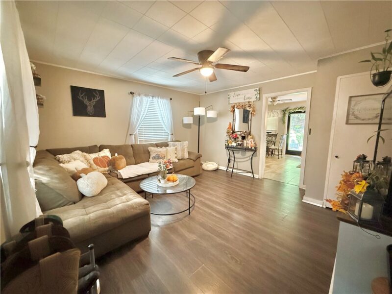 443 Miller Ave — photo 3