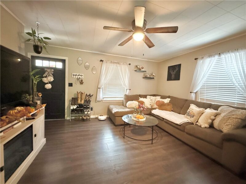 443 Miller Ave — photo 4
