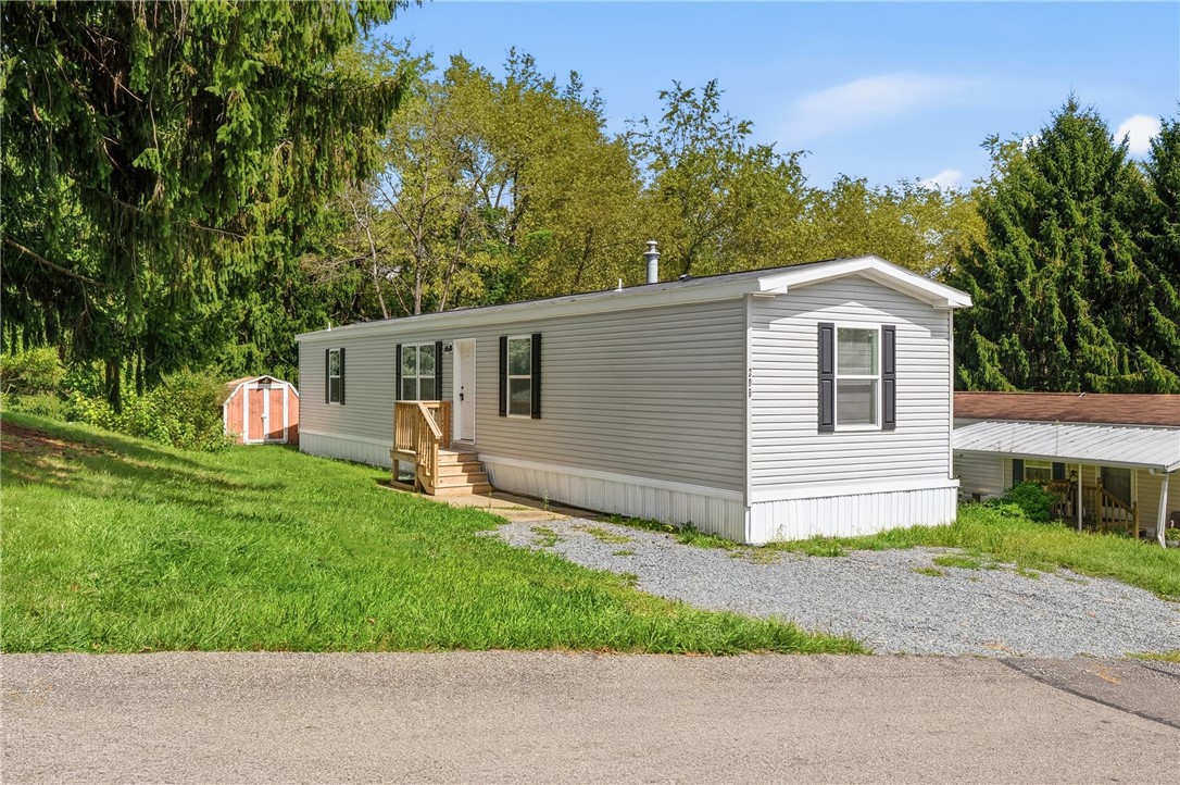 205 Forest Drive — photo 1