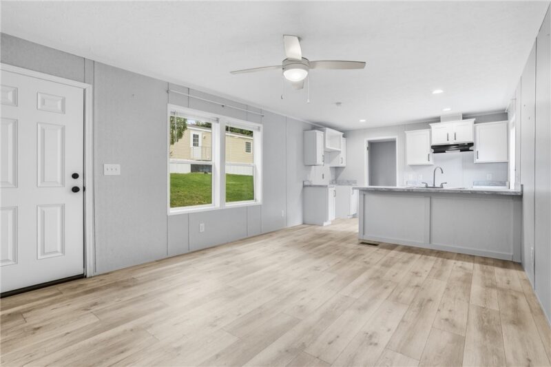 205 Forest Drive — photo 3