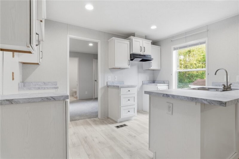 205 Forest Drive — photo 8