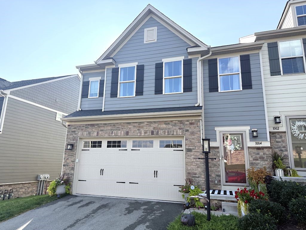 1004 Lampl Lane — photo 1