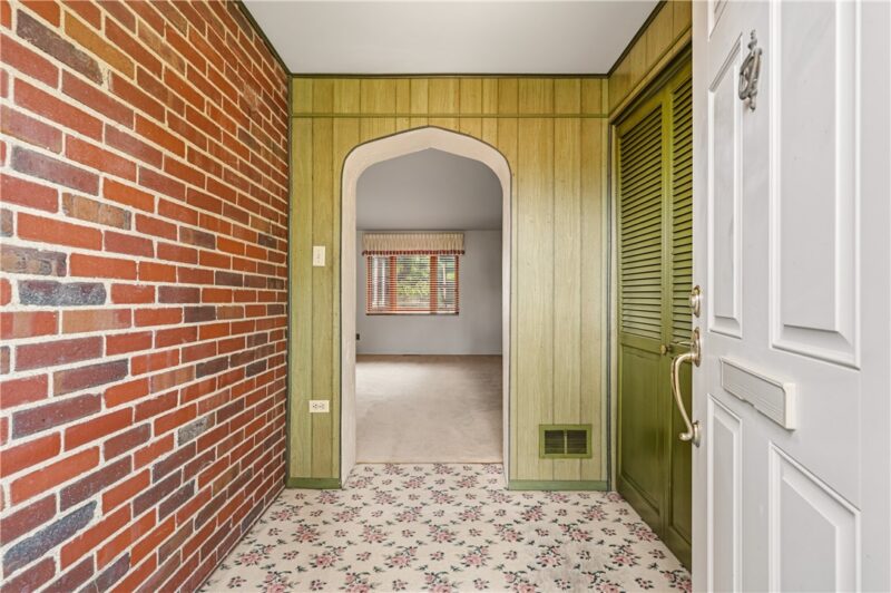 4325 McKee Drive — photo 3
