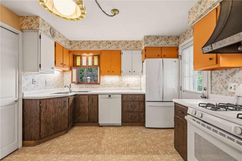 4325 McKee Drive — photo 8